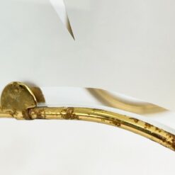 Aukso spalvos metalo pakabinamas šviestuvas su stiklu 59x59x130 cm