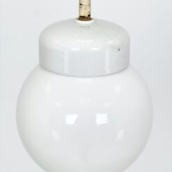 Bauhaus stiliaus pakabinamas šviestuvas stikliniu gaubtu 15x15x50 cm