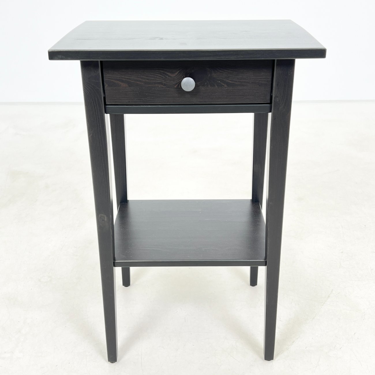 HN1777-spinteles-0 Ikea HEMNES pušies medžio spintelė su stalčiuku 35x46x70 cm