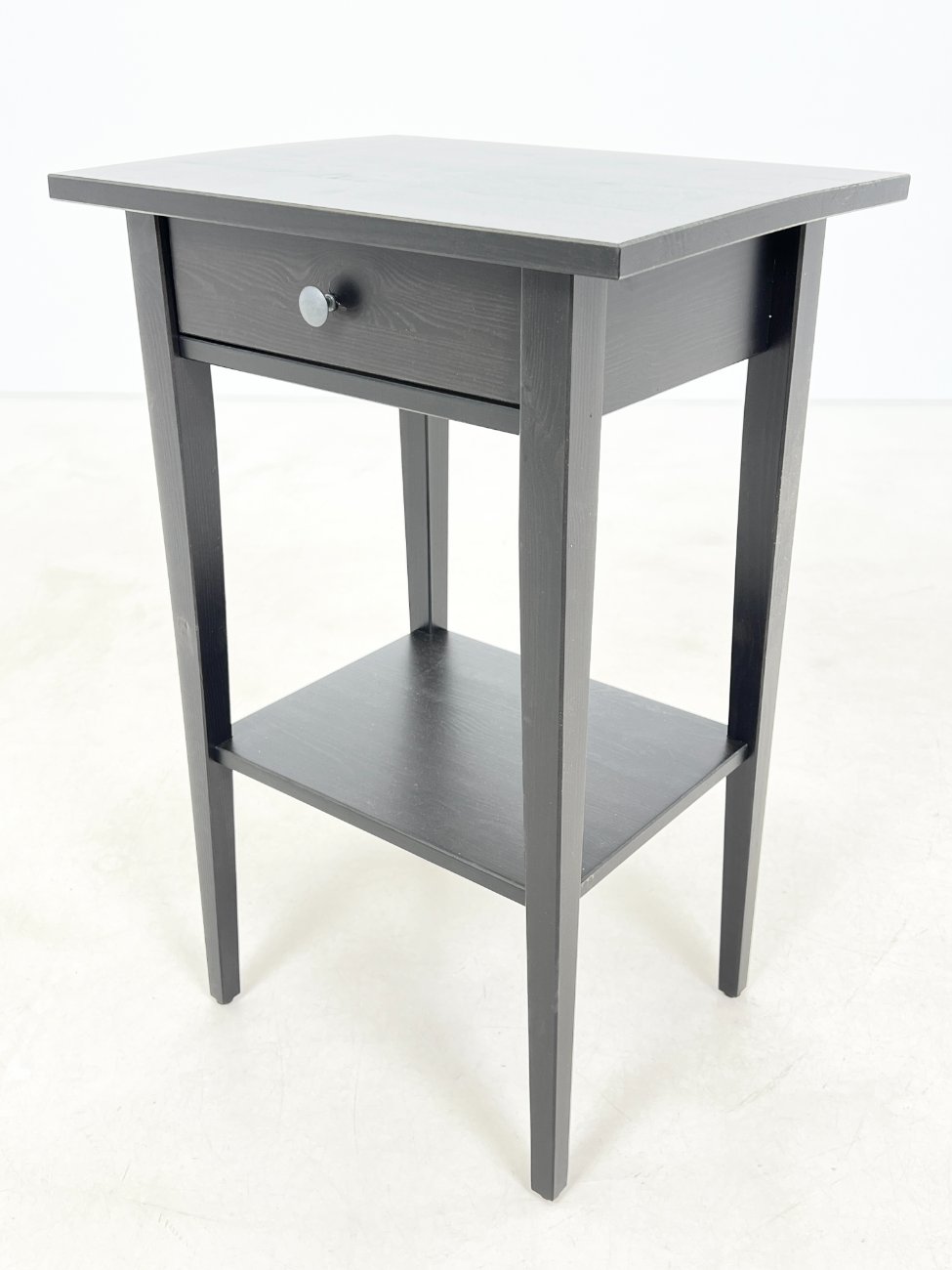 HN1777-spinteles-4 Ikea HEMNES pušies medžio spintelė su stalčiuku 35x46x70 cm