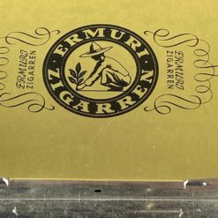 “Ermurin Grafin Lorette Zigaren” metalinė cigarečių dėžutė 10×11,5×1,5 cm