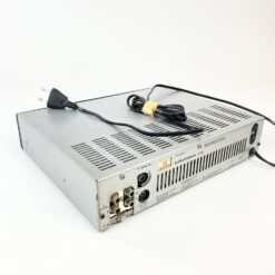 “Grundig R 30” stiprintuvas su radijo tiuneriu 26,5x32x7 cm