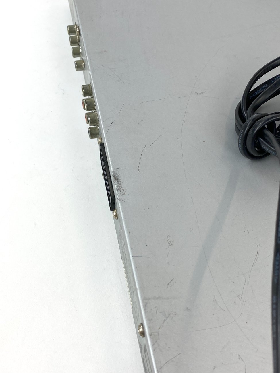 HN1798-projektoriai-vaizdo-kameros-12 “JDBDVD51-S2 DVD” grotuvas 25,5x43x5 cm