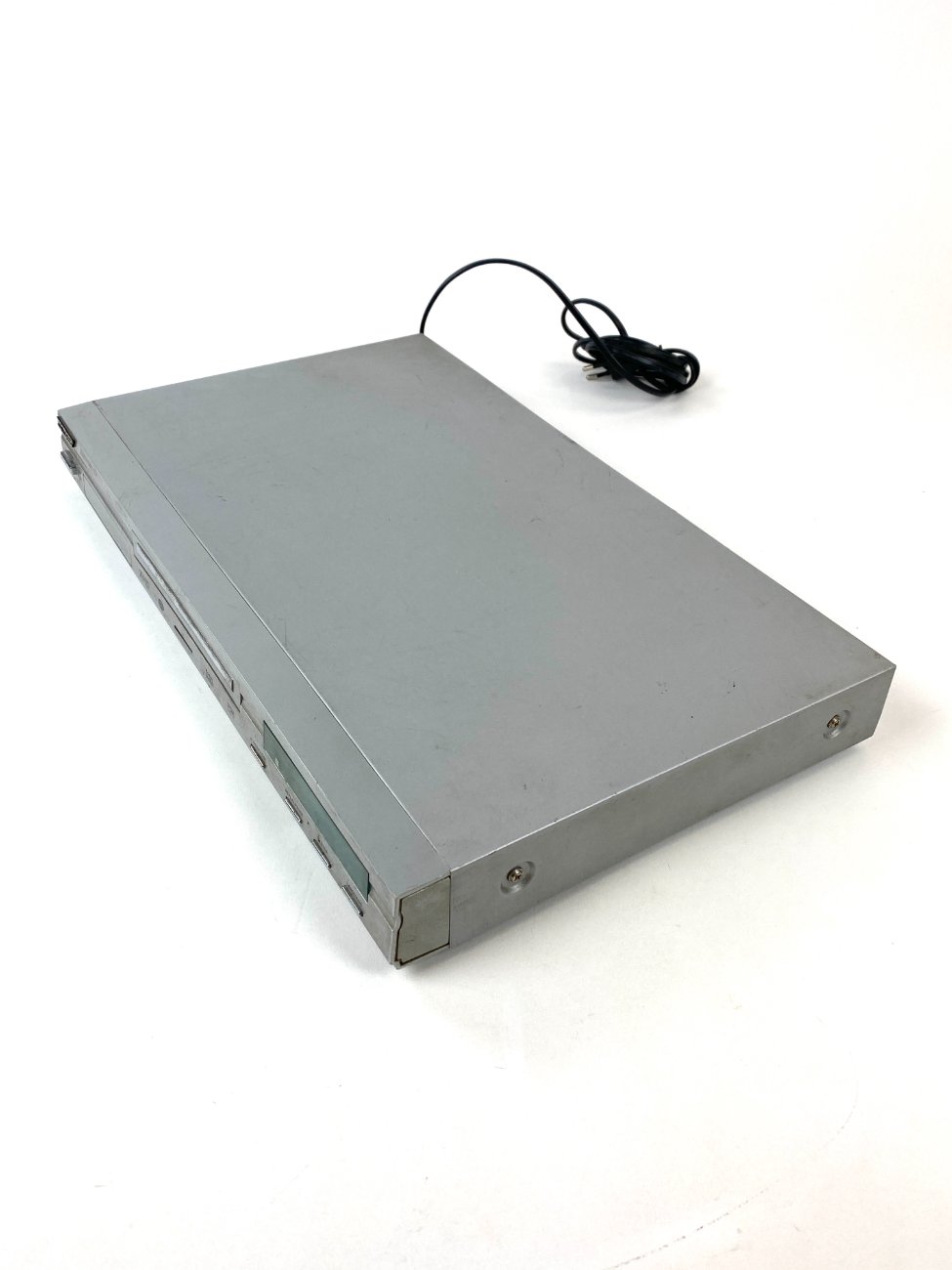 HN1798-projektoriai-vaizdo-kameros-4 “JDBDVD51-S2 DVD” grotuvas 25,5x43x5 cm