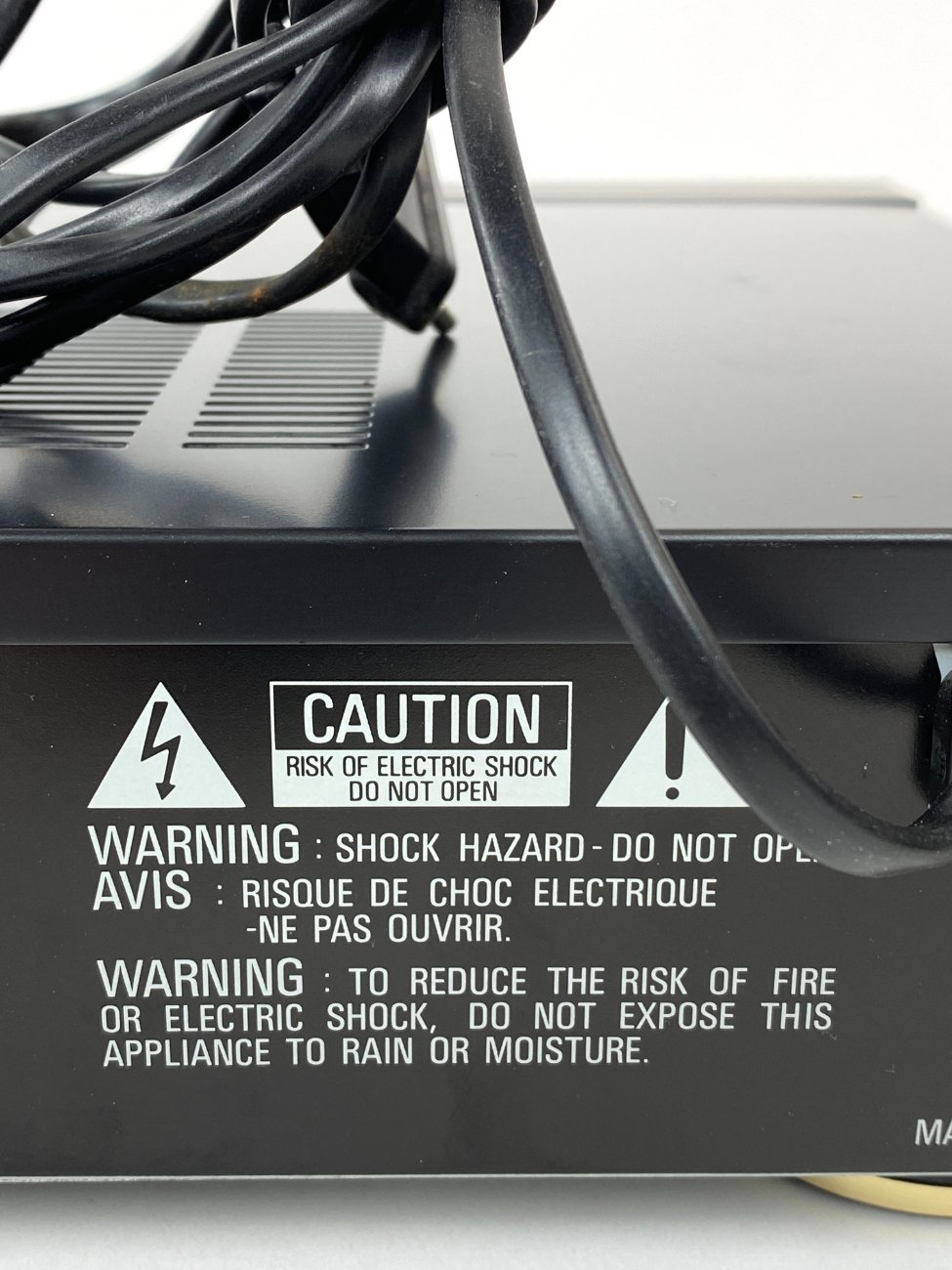 HN1805-kita-technika-11 “Denon DTU-1000” skaitmeninis tiuneris 29,5×43,5×8 cm