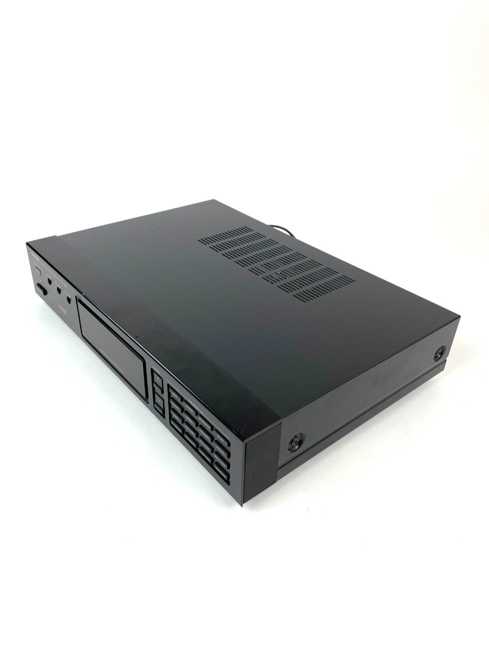 HN1805-kita-technika-4 “Denon DTU-1000” skaitmeninis tiuneris 29,5×43,5×8 cm