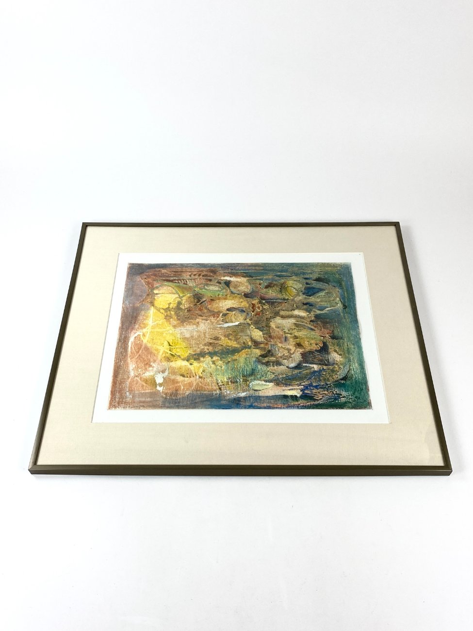 HN1816-abstrakcijos-4 Įrėmintas metaliniame rėme abstrakcijos darbas 2×50,5×61 cm