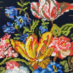 Siuvinėtas įrėmintas paveikslas – natiurmortas “Puokštė” 4×50,5×61 cm