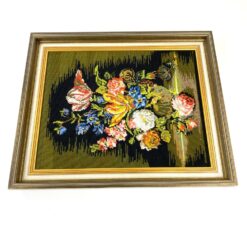 Siuvinėtas įrėmintas paveikslas – natiurmortas “Puokštė” 4×50,5×61 cm
