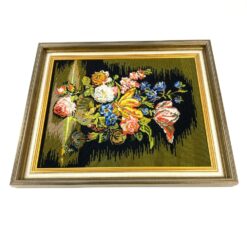 Siuvinėtas įrėmintas paveikslas – natiurmortas “Puokštė” 4×50,5×61 cm