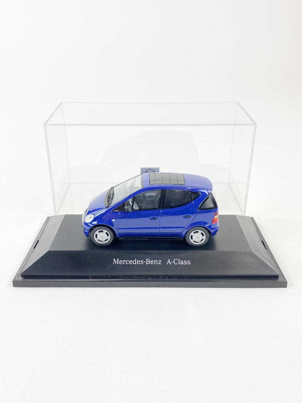 HN1825-modeliukai-1 Mercedes-Benz A-Class modeliukas 8×15,5×7 cm