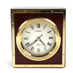 Stalinis kvarcinis laikrodis iš medžio ir žalvario "Citizen" 6,5x12x13,5 cm
