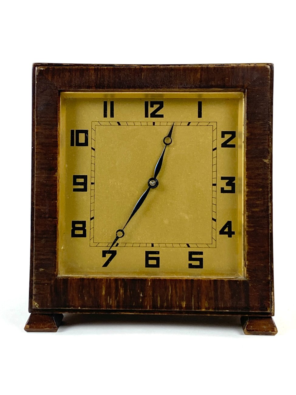 HN1828-pastatomi-laikrodziai-3 Art deco stiliaus stalinis mechaninis laikrodis (neveikia) 11×13,5×14,5 cm