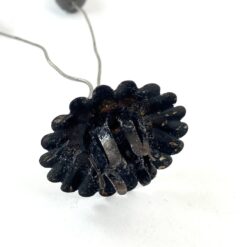 Pakabinamos žvakidės su gilės formos svareliais 10 vnt. komplektas 4x4x14 cm