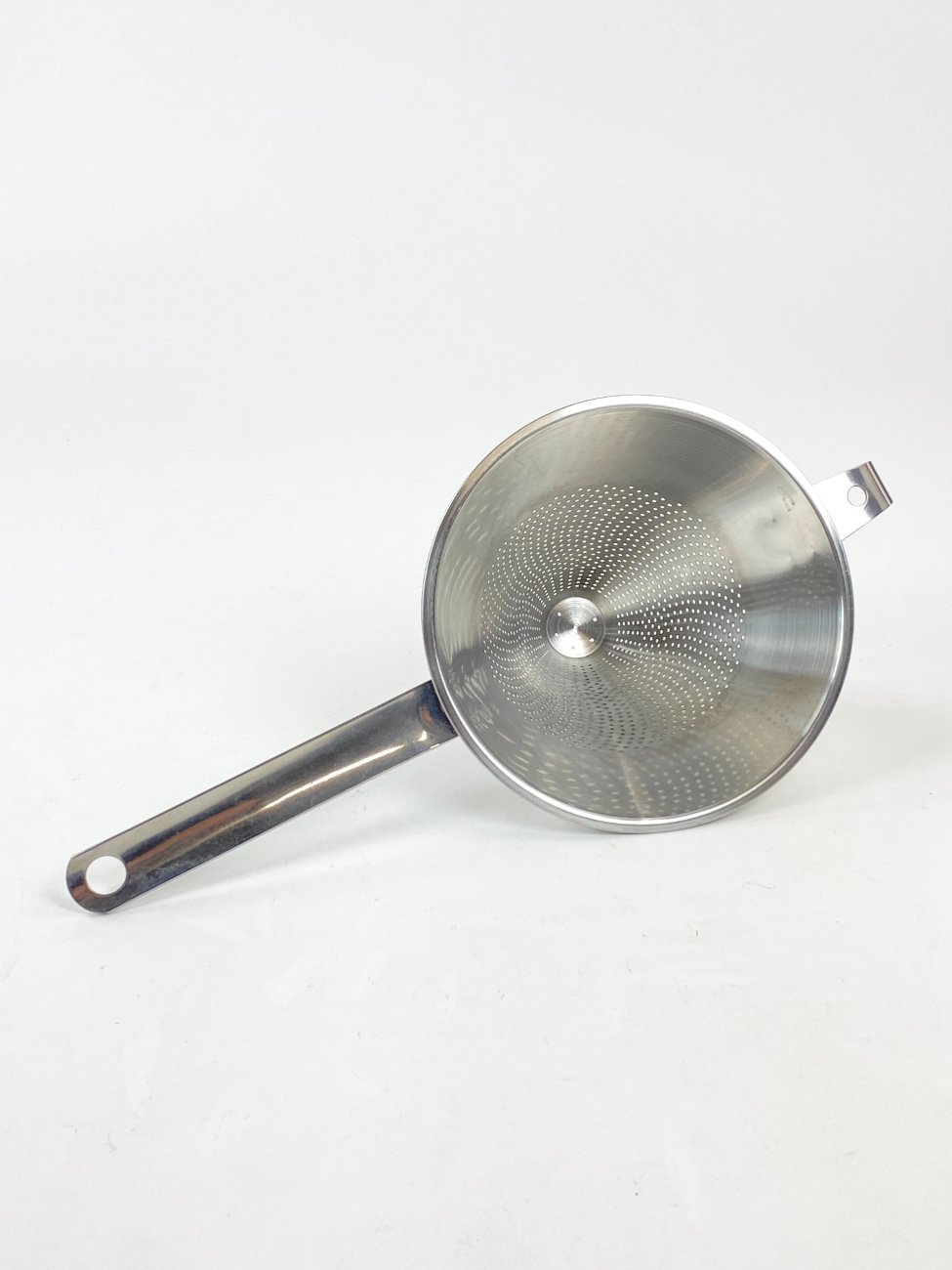 HN1835-kiti-indai-1 Metalinis WMF kūgio formos kiaurasamtis 35,5x17x15,5 cm