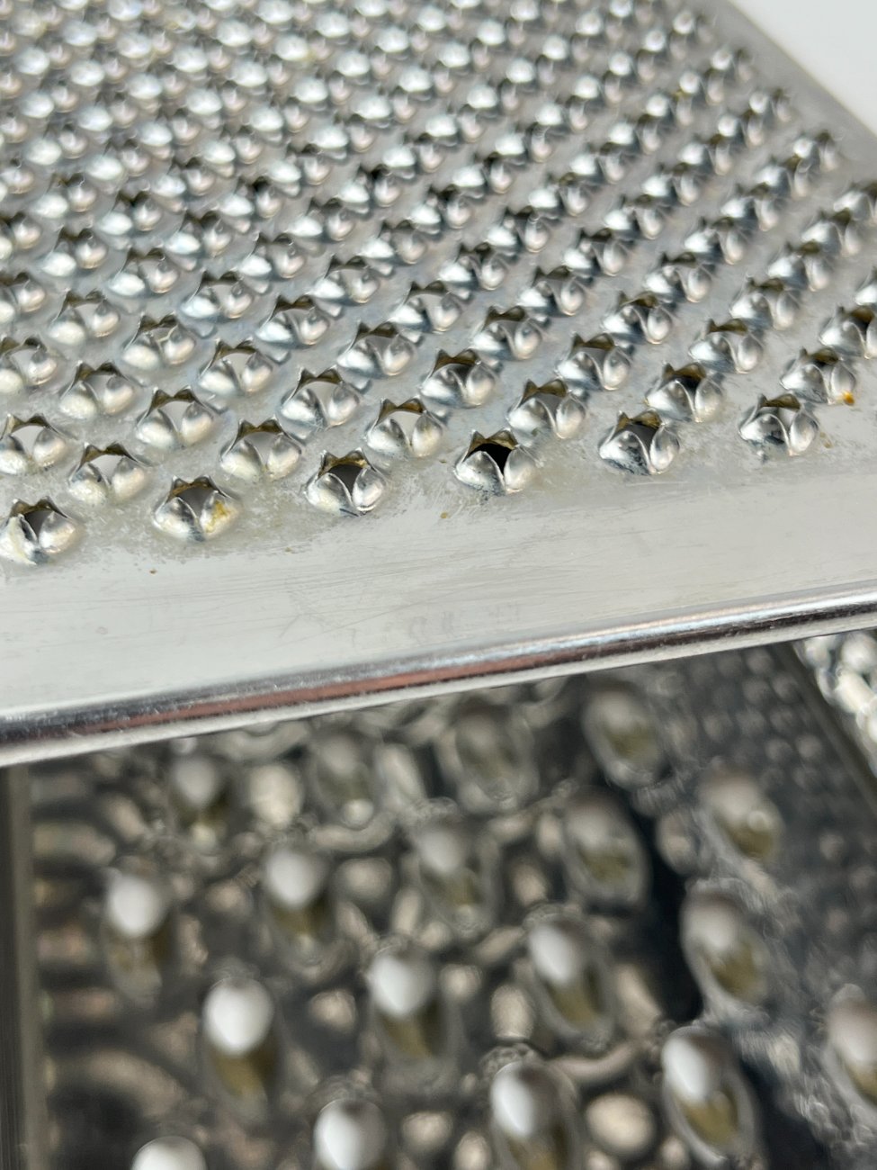 HN1845-kiti-indai-8 Metalinė WMF keturių pusių tarka 8,5x11x24 cm