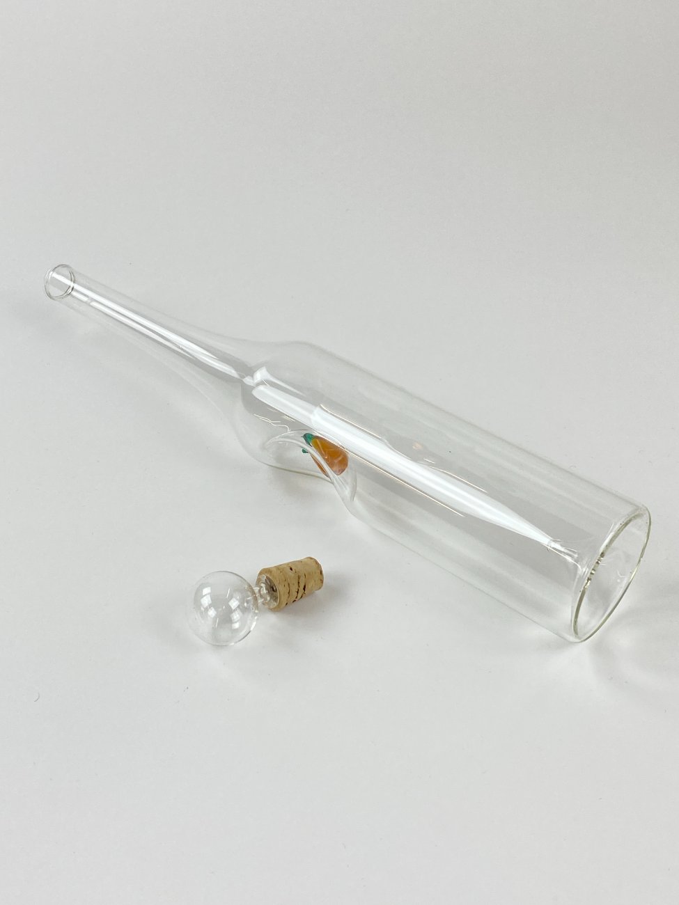 HN1862-grafinai-5 Stiklinių grafino ir 6 vnt. taurelių (50 ml) su vaisių figūromis komplektas