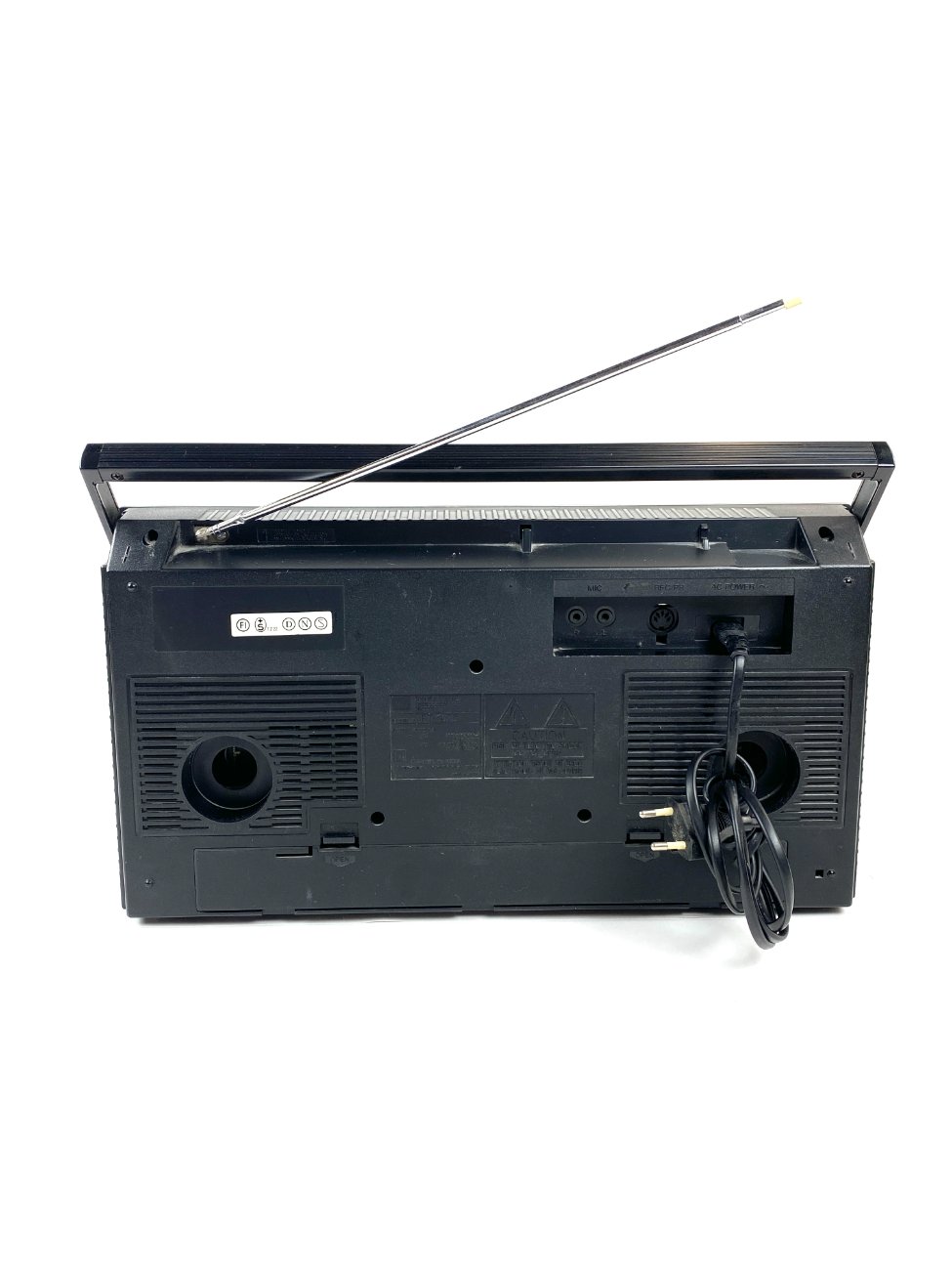 HN1864-senoviniai-radijo-aparatai-7 Toshiba RT-6075 nešiojamas magnetofonas ir radijo imtuvas 11x43x23 cm