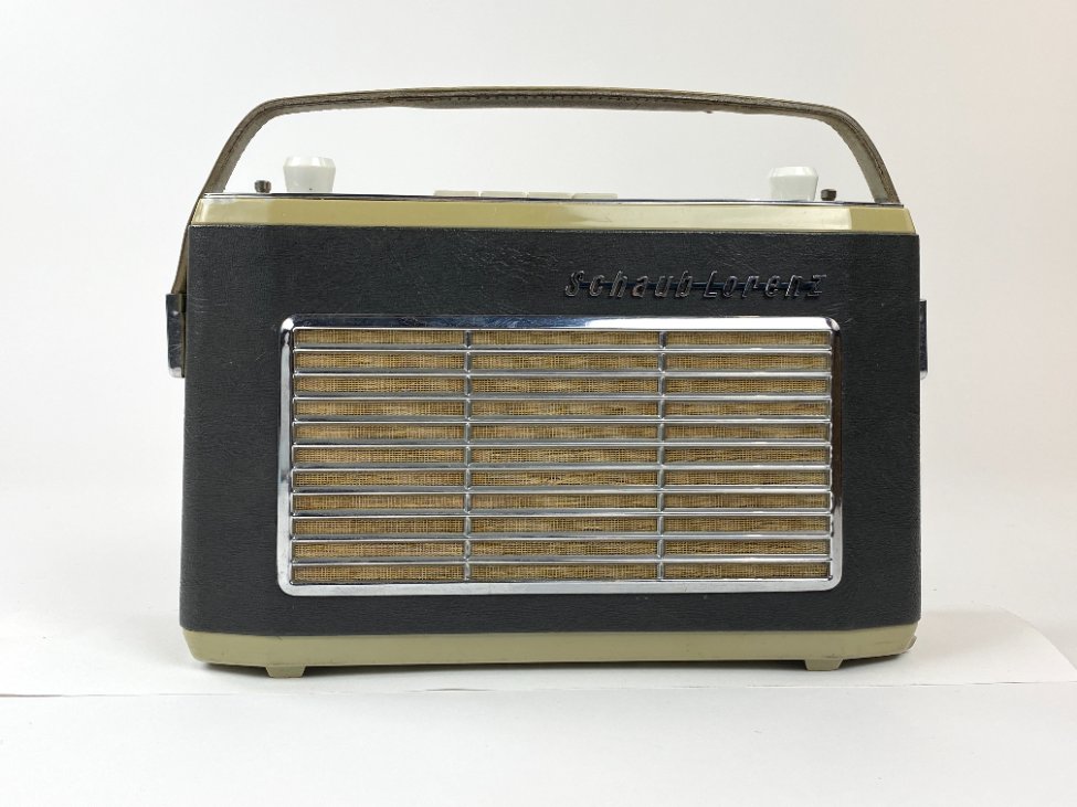 HN1865-senoviniai-radijo-aparatai-2 Vintažinis Schaub-Lorenz Touring T50 radijo imtuvas 10x31x24 cm