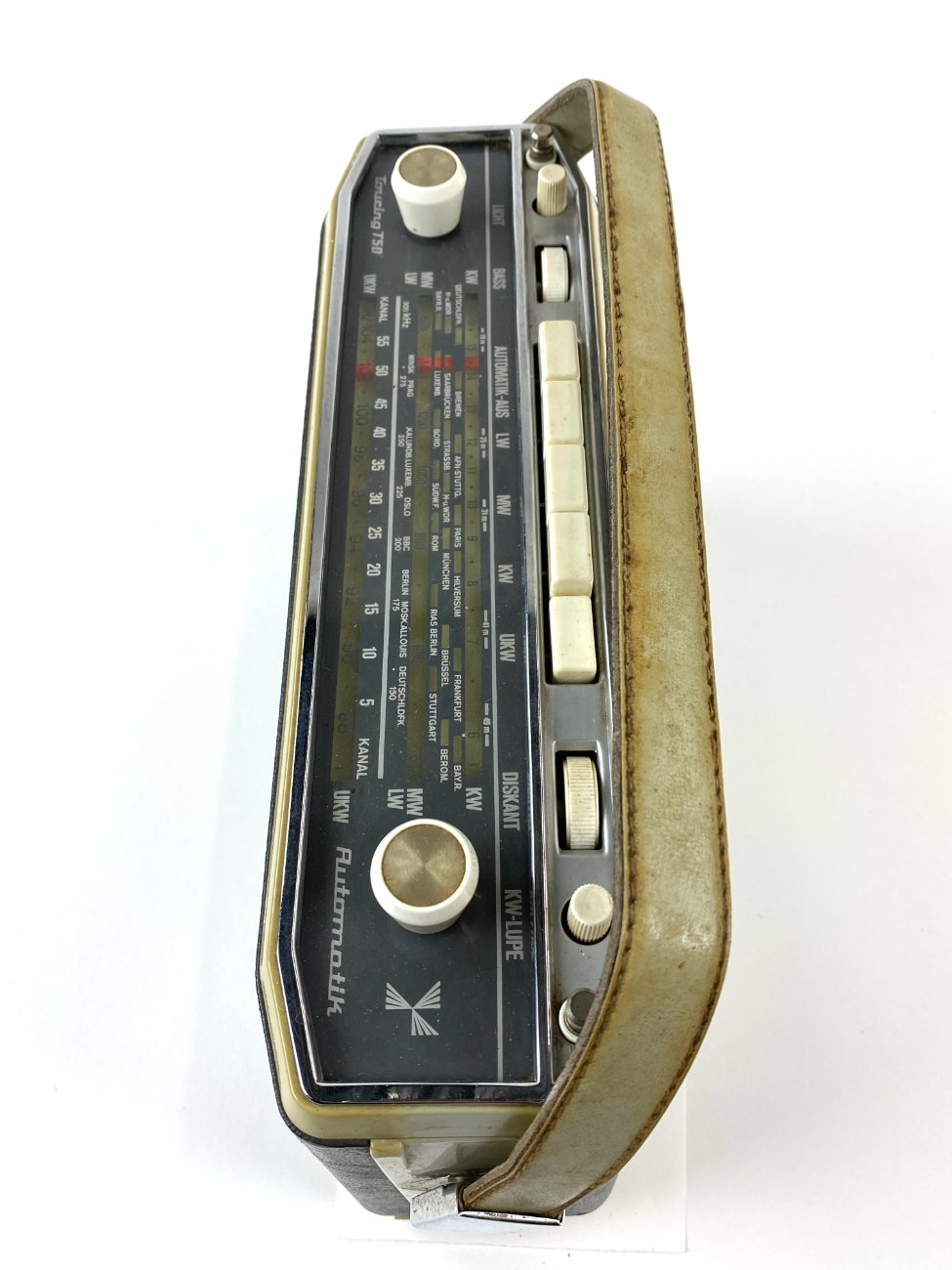 HN1865-senoviniai-radijo-aparatai-8 Vintažinis Schaub-Lorenz Touring T50 radijo imtuvas 10x31x24 cm