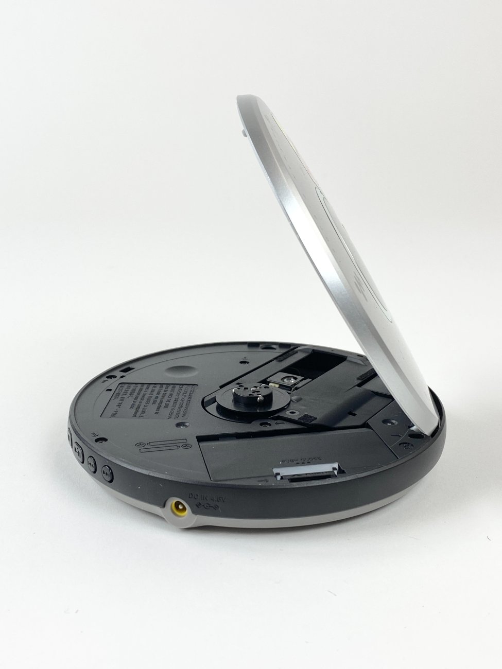 HN1868-kita-technika-4 Sony CD Walkman D-EJ021 nešiojamas CD grotuvas 14x14x2,5 cm