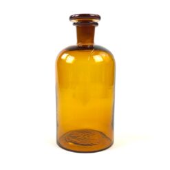 Vintažinis rudo stiklo medicininis butelys – grafinas 10x10x21 cm