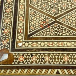 Inkrustuota Viduriniųjų Rytų siriška medinė dėžutė 13,5x19x5,5 cm