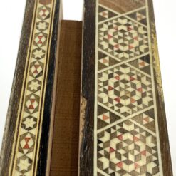 Inkrustuota Viduriniųjų Rytų siriška medinė dėžutė 13,5x19x5,5 cm