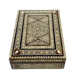 Inkrustuota Viduriniųjų Rytų siriška medinė dėžutė 13,5x19x5,5 cm