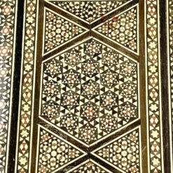 Inkrustuota Viduriniųjų Rytų siriška medinė dėžutė 13,5x19x5,5 cm