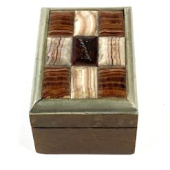 Senovinė medinė dėžutė su Karlsbad Sprudelstein akmeniu 6x8x5 cm