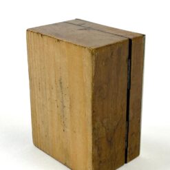 Senovinė medinė dėžutė su Karlsbad Sprudelstein akmeniu 6x8x5 cm