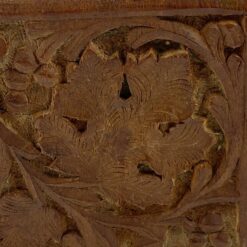 Senovinė augalų lapų motyvais drožinėta medinė dėžutė 11,5×11,5×6,5 cm