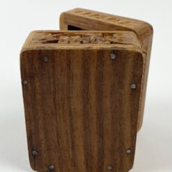 Senovinė inkrustuota, augalų motyvais drožinėta medinė dėžutė 6×7,5×4,5 cm
