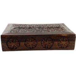Augalų motyvais drožinėta medinė dėžutė 18×28,5×6,5 cm