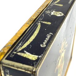 Senovinė skardinė cigarečių dėžutė “Graf Yorck” 12x12x3 cm