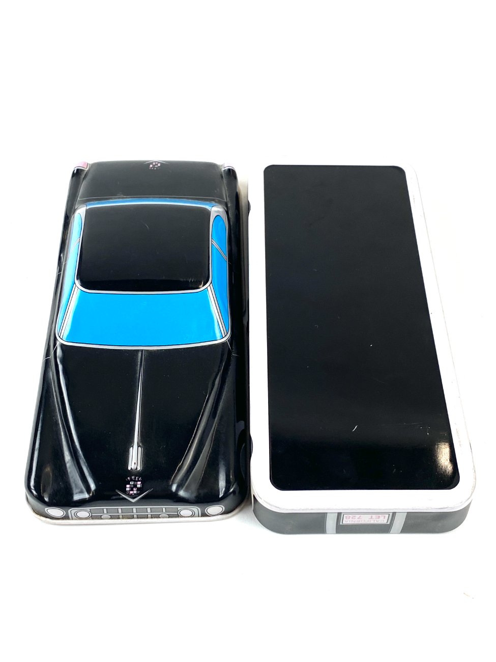 HN1892-kiti-indai-7 Vintažinė skardinė dėžutė “Mašina” 20,5x9x5 cm