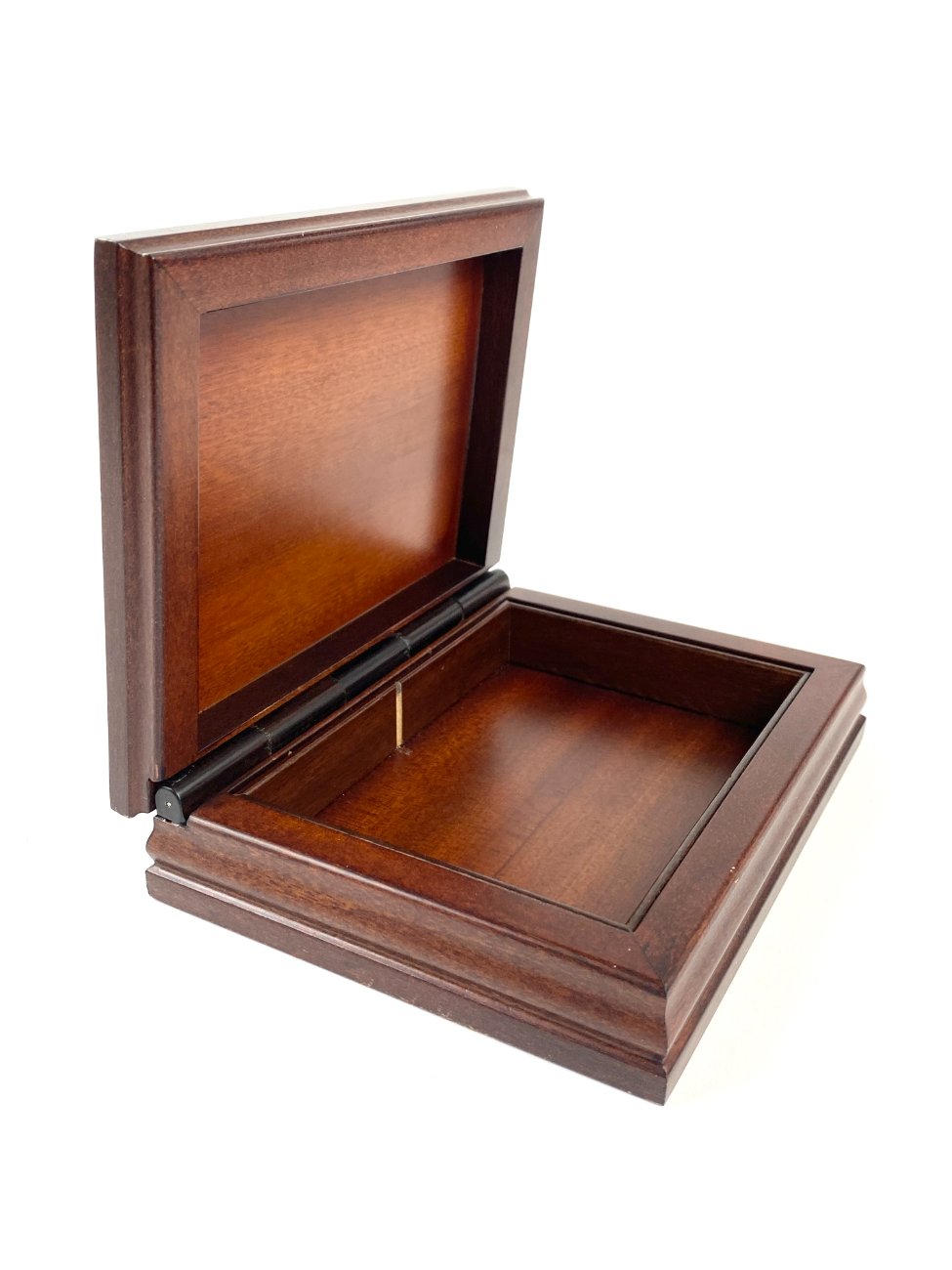 HN1913-dezutes-skryneles-6 Raudonmedžio dėžutė 13,5×17,5×5 cm