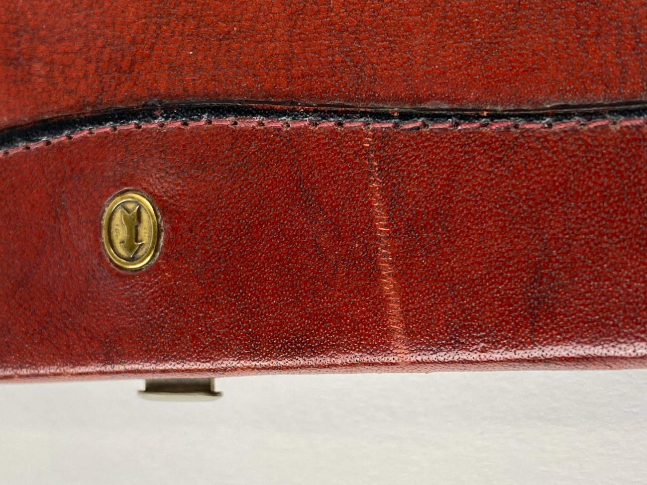 HN1917-kiti-indai-13 Vintažinė eko odos dėžutė 12x14x4 cm