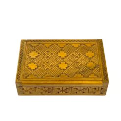 Medinė drožinėta dėžutė 8,5×12,5×3 cm