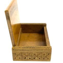 Medinė drožinėta dėžutė 8,5×12,5×3 cm