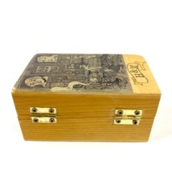 Medinė dėžutė, dekupuota filmo “Harold and Maude” motyvais 10x7x5 cm