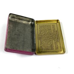 Vintažinė skardinė vaistų dėžutė “Sanipol” 7×10,5×2 cm