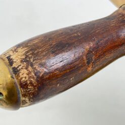 Staliukas iš jūrinio žibinto ir laivo vairo, su apšvietimu 70x70x41 cm