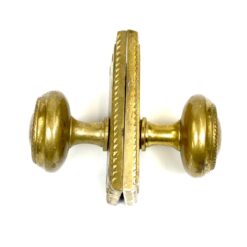 Žalvarinės bumbulo formos rankenos 2 vnt. komplektas 6×5,7×11,1 cm