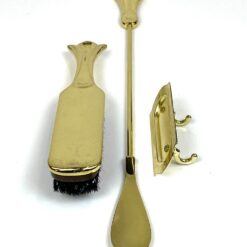 Žalvarinis 3 vnt. komplektas iš šepečio batams, batų šaukšto ir kabyklos