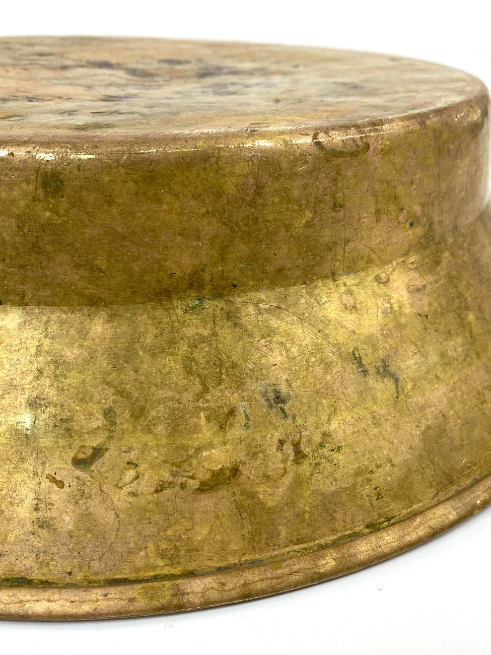 CK0026-metaliniai-indai-9 Žalvarinis dubuo 42,5x43x10,5 cm