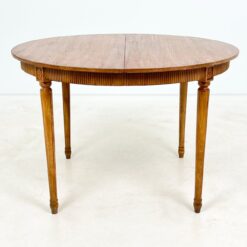 Klasikinio stiliaus apvalus valgomojo stalas 110x110x73 cm