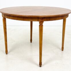 Klasikinio stiliaus apvalus valgomojo stalas 110x110x73 cm