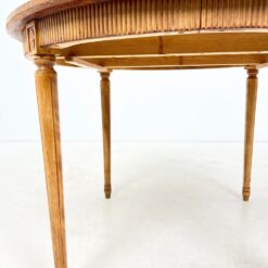 Klasikinio stiliaus apvalus valgomojo stalas 110x110x73 cm